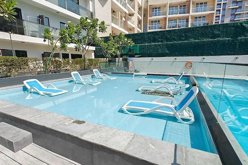 Czechin Properties New Listing Stylish Studio Modern Comforts Dubaj Apartament