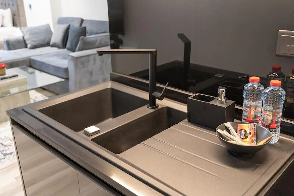 Apartment Czechin Properties New Listing Stylish Studio Modern Comforts Dubai